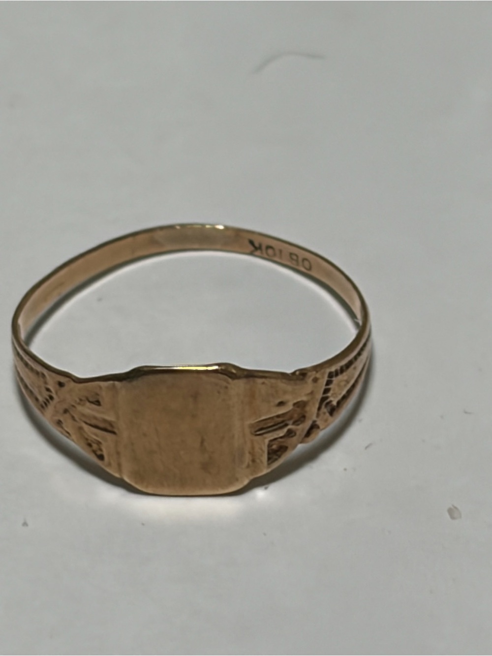 Fine 10K Yellow Gold Small Childrens Ring size 2